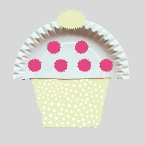 Make paper cupcakes
